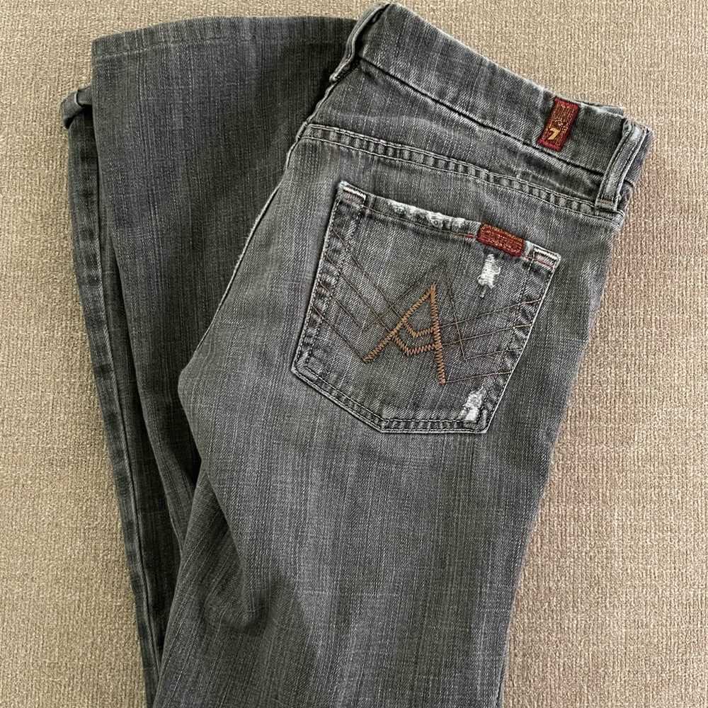 A Pocket 7FAM distressed 7 for all Mankind Jeans